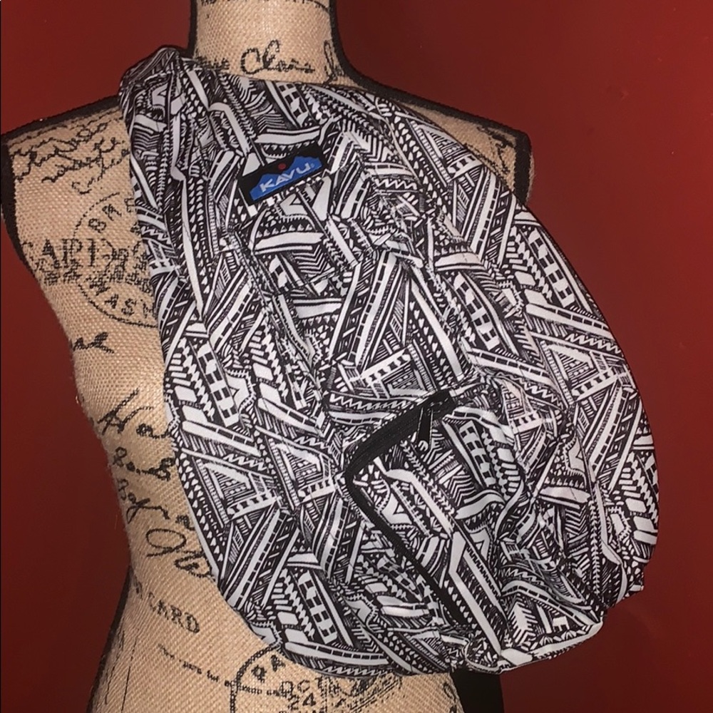 BNWT KAVU ROPE SLING BAG